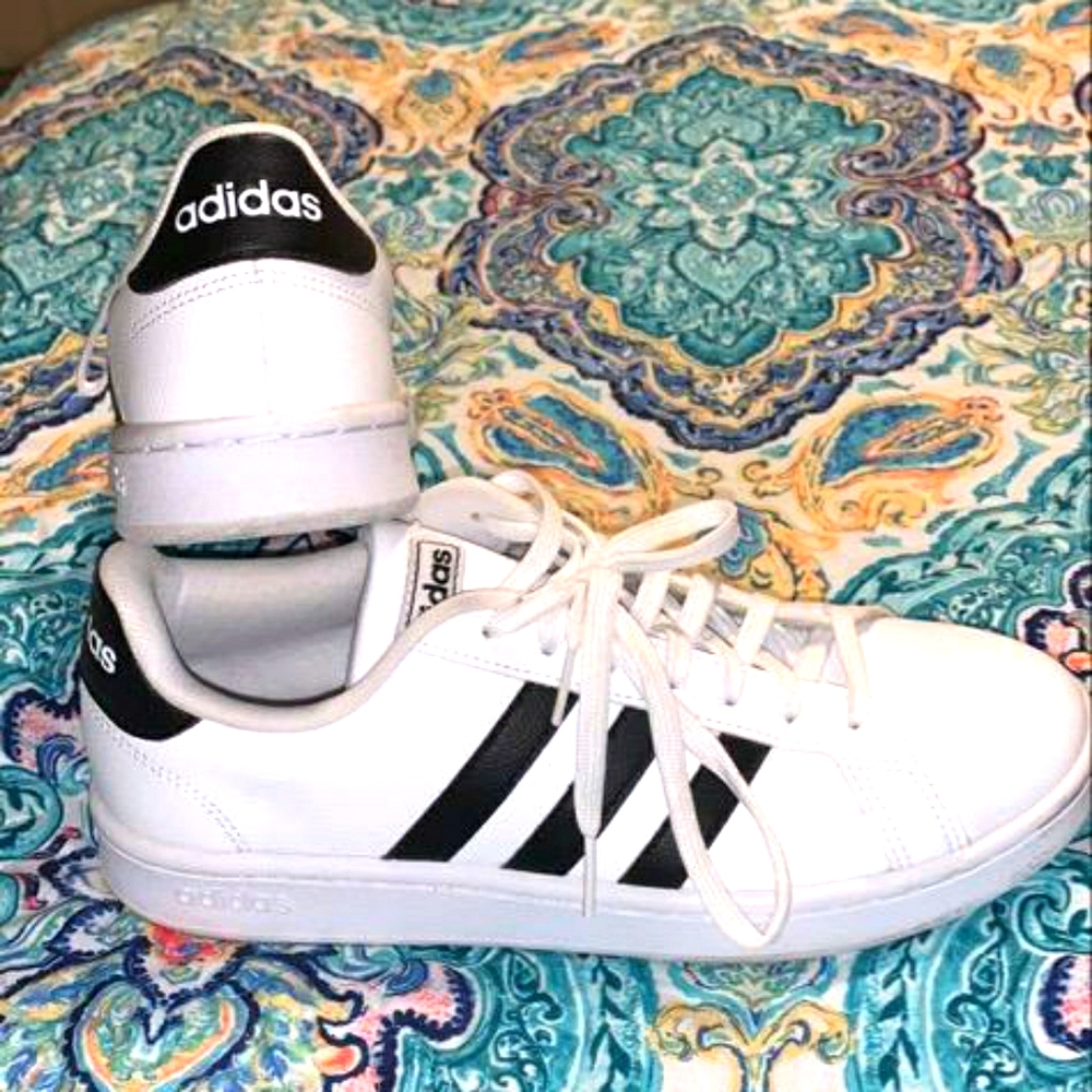 Womens size 9 Adidas
